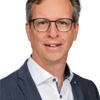 Daniel Buhl's Instagram, Twitter & Facebook