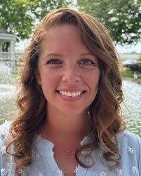 Alyssa Nuzzi's Instagram, Twitter & Facebook