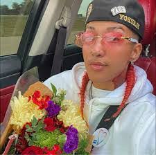 Latavia Scott's Instagram, Twitter & Facebook