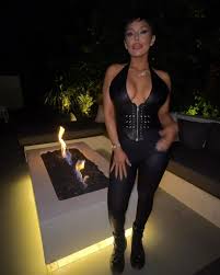 Mommy First ☝🏽😌 “THAT👏🏽GIRL👏🏽” second 😮‍💨🤌🏽