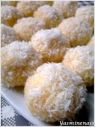 Boules Coco Et A La Confiture A L Oree Des Douceurs Gateau Noix De Coco Boules Coco Boule De Noix De Coco