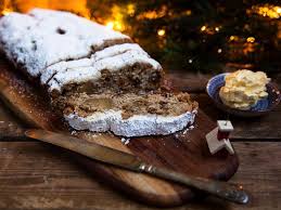 Veganer Stollen Mit Marzipan Und Walnussen Vegan Mom By Anna Elisie Rezept Stollen Rezept Vegane Sussigkeiten Lebensmittel Essen