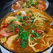 Hanya nama sahaja dan memang gerai pak su mee udang berada di mee goreng udang pak su ni style mee goreng melayu yang teksturnya lembab dan basah sedikit berkuah. Photos At Azilah Mee Udang Pulau Sayak Seafood Restaurant