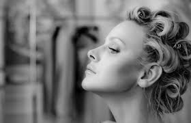 VIE Magazine November 2022 by The Idea Boutique