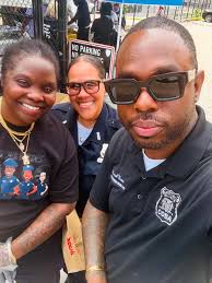 COBA joined the Bronx Courts for their staff appreciation block party! It  was a great day to recognize the hardworking teams who keep the justice  system moving and a chance to enjoy