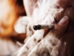 The dangers of smoking and it's link to the disease are well publicised, but how much does smoking really increase the risk of getting lung cancer? Smoking Accounts For 90 Of Lung Cancer Incidence In Uae Health Gulf News