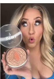 @SELESTIA BEAUTY 🫶🏻 Devine V highlighter linked in my showcase 🛍️ #fypシ  #fyp #makeup #highlighter #tiktokshopfinds #makeupproducts #tiktokshopmakeup
