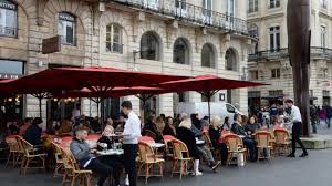 Coronavirus Restaurants Bars Stations Essence Pharmacies Ce Qui Ferme Ce Qui Reste Ouvert