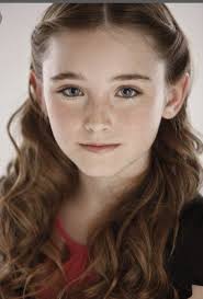 Pin By The King On Medieval Comic Concepts Brown Hair Blue Eyes Girl Girl With Brown Hair Character Inspiration Girl