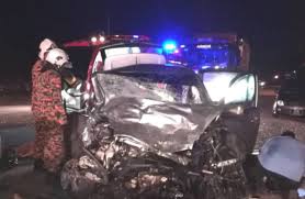 Check spelling or type a new query. 2 Maut 10 Cedera Nahas Dua Kenderaan