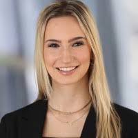 900+ Profile mit dem Suchbegriff „Emily“