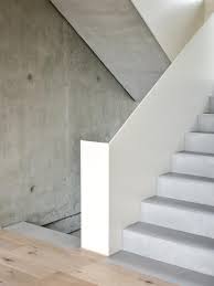 Als fassadenverkleidung wurde eine vorpatinierte, astfreie weißtannenschalung ausgeführt, welche mit dem umfeld korrespondiert. Freischwebende Treppe Bilder Ideen Couch