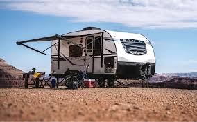 We take a look at these hard side campers give you a vacuum bonded fiberglass exterior that is easy to set up. 5 Best Rv Brands With A Fiberglass Roof In 2021 Rving Know How
