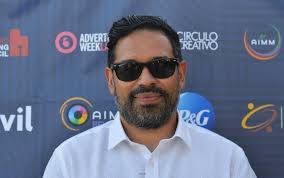 Robert Vélez of Vevo: "Consistency is the Buzzword for Authentic Latino  Engagement"