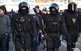 Residential aged care direction no. Mela By Policie Cr Pouzivat Granatomety Kterymi Byly Zmrzaceny Desitky Francouzskych Demonstrantu Zbrojnice Com