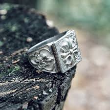 Mexican biker ring skull cross christ jesus. Man S Ring With A Cross And Lilies Silver 925 Buy Now Online 210