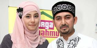 No hp janda siap nikah siri bandung : Rebut Hp Pembantu Putri Aisyah Istri Ustaz Al Habsyi Dilaporkan Kapanlagi Com