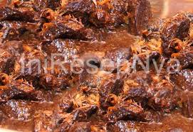Semur adalah hidangan daging rebus yang diolah dalam kuah berwarna coklat. Semur Daging Kerbau Khas Betawi Pengolahan Hasil Peternakan