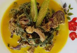 Sebab kadang tu kalau dah tahap malas sangat nak beli bahan lengkap, guna je apa yang ada tapi, resepi yang ni dya nak kongsikan cara simple masak ayam lemak cili padi. Daging Salai Masak Lemak Cili Padi Undang Selera Makan Zonasuri