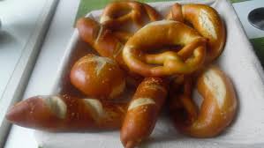 Laugenbrezeln Stangen Brotchen Rezept Rezept Brotchen Rezepte Laugenbrezel