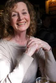 Amanda HEMINGWAY, 70 ans (LONDRES)