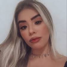 Amanda Mattos's Instagram, Twitter & Facebook