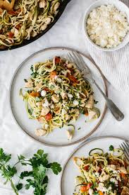 The nutritional makeup of zucchini noodles according to the usda nutrient database, one cup of sliced zucchini contains 19 calories, 1.5 grams of protein, 0 grams of fat, 3.5 grams of carbs, 1 gram of fiber, and 3 grams of sugar. Mexican Chicken Zucchini Noodles Downshiftology