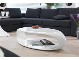Wegen ihrer niedrigen höhe fügen sich couchtische perfekt in die sofalandschaft ein und bilden mit den sitzmöglichkeiten optisch eine linie. Design Couchtisch Weiss Hochglanz 120 Cm Fiberglas Tsugua