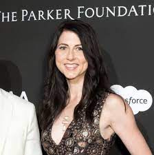 Bezos, a computer scientist by training, had become a. Rnddeqhhpyo6ym