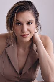 Candice Archer's Instagram, Twitter & Facebook