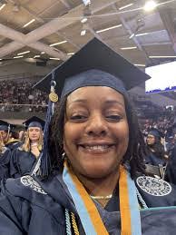 Gayle Doyle's Instagram, Twitter & Facebook