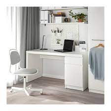 malm desk black brown 55 1 8x25 5 8 ikea slaapkamer bureau eenvoudige slaapkamers tienerkamerinrichting