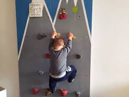 Ein kletterwand kinderzimmer macht es für die kleinen möglich, die dynamische aktivität, die für eine vielzahl von. Flo S Kletterwand Furs Kinderzimmer Gowiththeflo Diy Anleitung