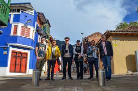 24.000 menschen ist er der kleinste stadtbezirk der hauptstadt. Shared Walking Tour In La Candelaria Bogota 2021