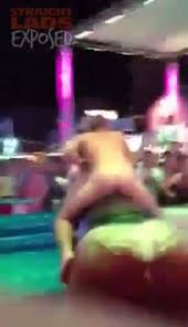 Naked drunk boys ride mechanical bull - ThisVid.com