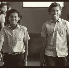 Pin On My Collections Parava official trailer dulquer salmaan soubin shahir anwar rasheed entertainment.