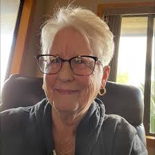 In case you'll didn't believe me when I said I've had light blond hair all  my life. Oh and lots of it . Lol