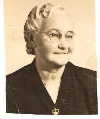 Another picture of my Great Grandmother, Alice Polly Anne Darby White. I  always loved this picture. She looks so happy💖💖💖