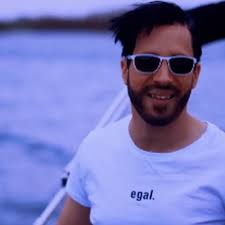 Helfen konnte nur der schornsteinfeger, indem er den kamin reinigte. Oliver Pocher Egal Parodie Von Der Wendler Egal By Hoetzi