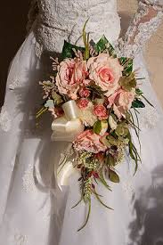 Another trending choice is a long stem large calla lily. Bride Wedding Bouquet Pink Ivory In Full Bloom Roses Peonies 12 Piece 354 00 Picclick