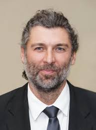 Vytvárať rezervu sa dá aj s hypotékou!