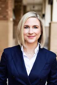 Alumni Council Exec Committee Members Highlight Their Raven Pride