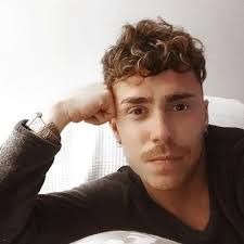 Carlos Celaya (@Carlosepila)