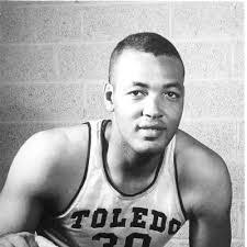 Casey Shaw's Instagram, Twitter & Facebook