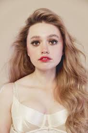 On/off collages and gifs of famous actresses, models and other beautiful celebs. Sex Education S Aimee Lou Wood On Body Dysmorphia And Eating Disorders Glamour Uk