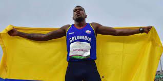 Se dan cita los mejores atletas del mundo para una nueva parada, puntuable de la liga de diamante, el evento se desarrolla en la pista en la prueba de 400 metros planos uno de los grandes favoritos era anthony zambrano quien contaba con grandes expectativas de ganar la parada, ya que, en la cita. Anthony Zambrano Segundo En Los 400 M De La Liga Diamante Noticentro 1 Cm