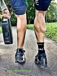 Konventioneller Powerpack 500 Von Bosch Meine Wadel Links Versus Neuestes Atomwaden Modell Von Micha Rechts Was In 2020 Radfahren Mountainbiken Frauen Rennrad