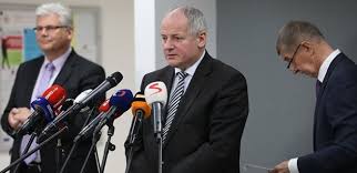 Nemá šanci, řekl šéf pirátů bartoš. Prymula To Je Nova Strana Babis Na Hrad Ale Chytre Vybusne Zvesti Parlamentnilisty Cz Politika Ze Vsech Stran