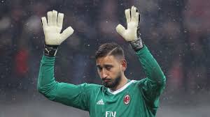 Ganluigi donnarumma gewinnt die nxgn. Gianluigi Donnarumma Vom Ac Mailand Nach Fan Beschimpfung Am Boden Zerstort Eurosport