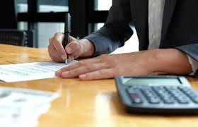 Czy spadkobiercy muszą złożyć deklarację PIT za zmarłego?